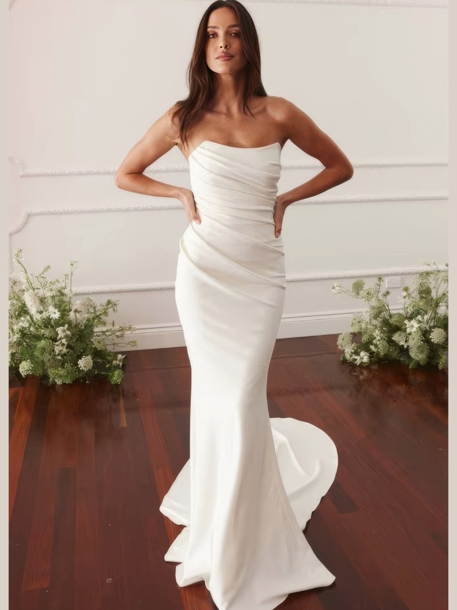 Robe Sirène Blanche Bustier Drapée Coupe Moulante Mariage