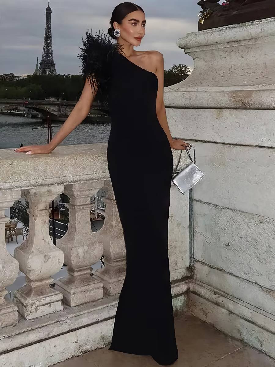 Robe Sirène Noire Asymétrique Épaule À Plumes Coupe Moulante Chic Soirée